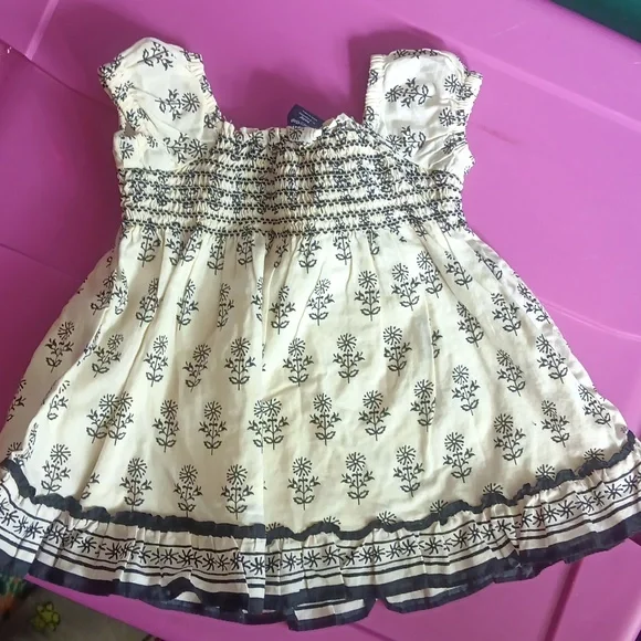 Baby gap smocked dress - Picture 2 of 2